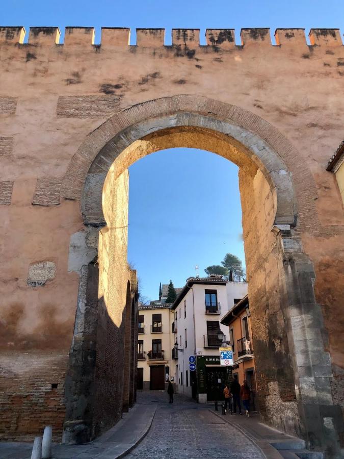Апартаменти Sleep In Historic Puerta Elvira Гранада Екстер'єр фото
